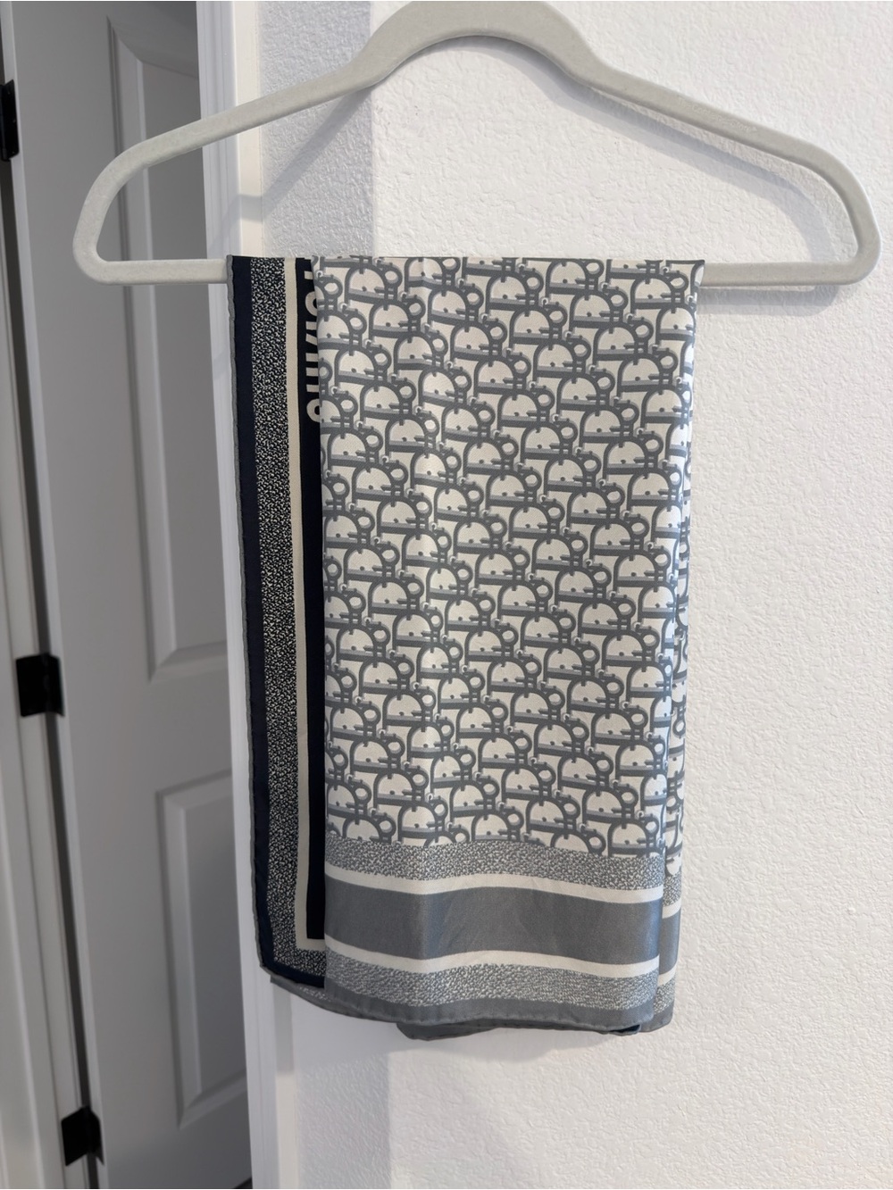 Dior Oblique Diortwin 90 Square Scarf - Picture 2 of 4